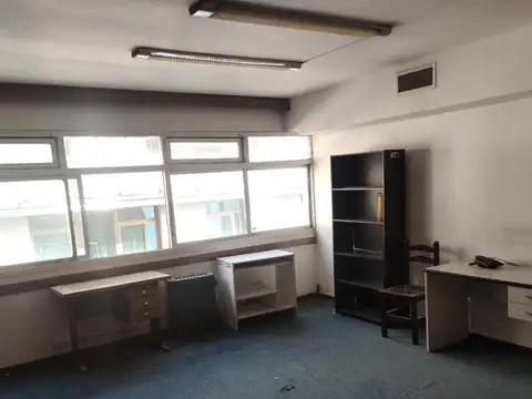 Venta Oficina Centro, Frente, Piso Completo