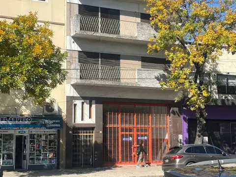 EDIFICIO EN BLOCK 510 M2 EN 3 PLANTAS CON ASCENSOR