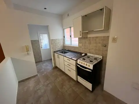 Depto Tipo Casa en Venta en Villa General Mitre, USD 89.900