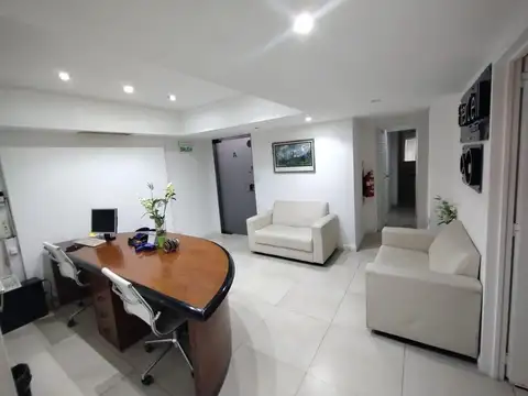 Oficina en Alquiler en Retiro, USD 1.800