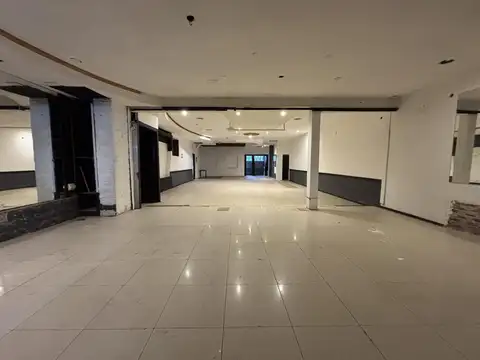 Local sobre lote propio