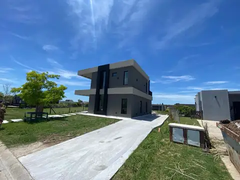 Venta Casa San Sebastian Area 13