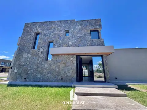 Casa en Alquiler de 3 dormitorios