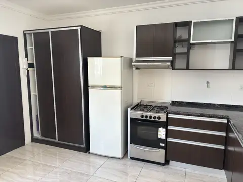 EXCELENTE MONOAMBIENTE MUY LUMINOSO