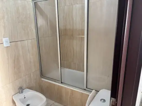 EXCELENTE MONOAMBIENTE MUY LUMINOSO