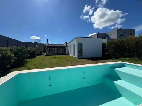 Casa 3 ambientes con 3 baños