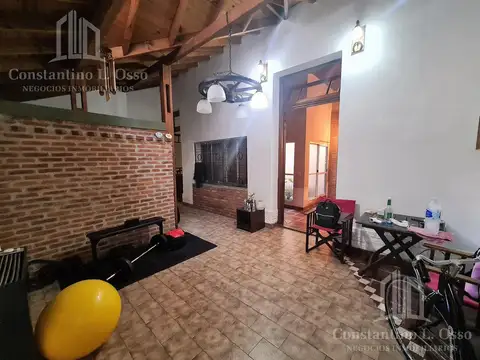 Dr Arturo Melo  al 2500