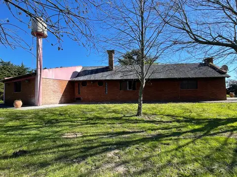 Casa 3 ambientes con 2 baños