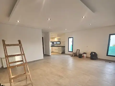 Casa en Venta en Pilar del Este - San Ramiro, USD 165.000