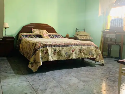Casa 4 ambientes con 1 baño
