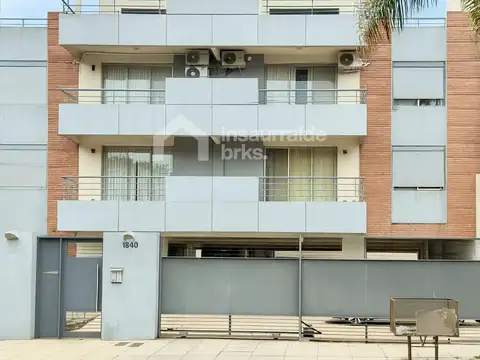 Departamento 2 ambientes en Alquiler en Olivos, Vicente López, con patio, cochera, baulera y SUM!