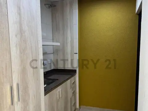 Valentín Gomez 100, Piso 0