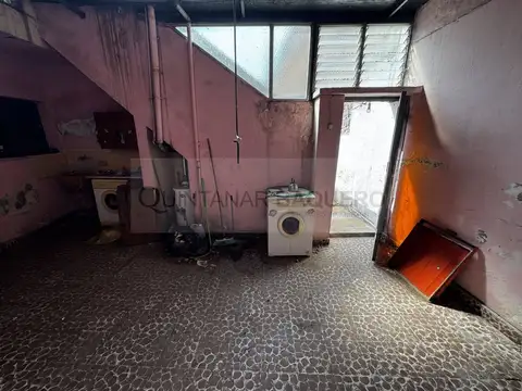 Av. Fernandez de la Cruz 3300, Piso 1