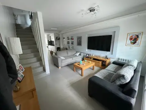 Casa en Venta en Munro, USD 240.000