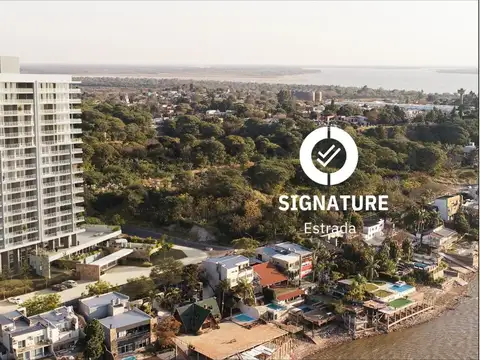 Venta de cochera cubierta en Signature Estrada