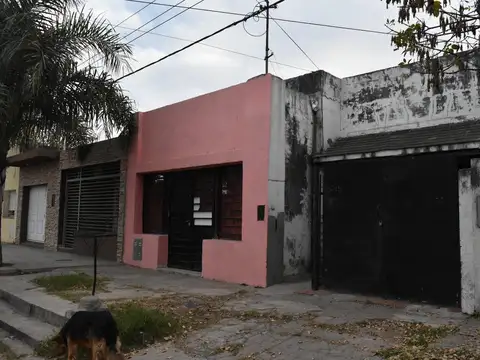 CASA DE 2 DORMITORIOS