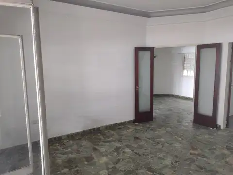 Oficina Consultorios Venta Calle 5 Y 58 (esq.dg78)