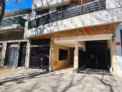 Ideal inversor! Semipiso 3 ambientes con 4 cocheras