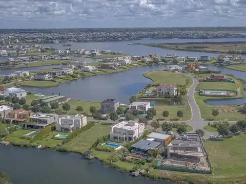 Excelente Lote Lindero a Reserva - Barrio Privado Acacias