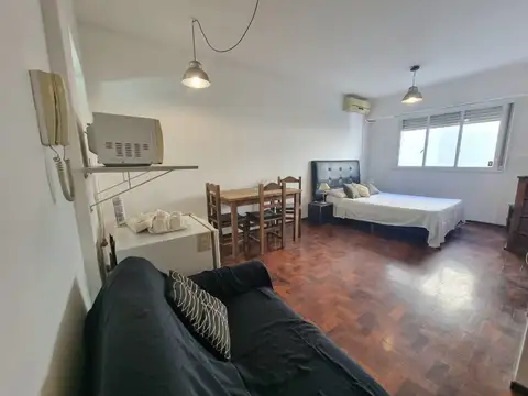 Departamento en Alquiler en Recoleta, $ 550.000