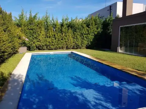 Casa en Tipas en AlquilerAnual