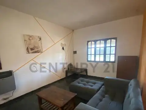 Maria Auxiliadora 100, Piso 0