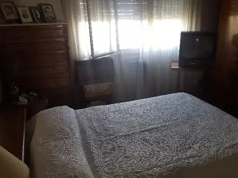 Departamento dos ambientes al frente