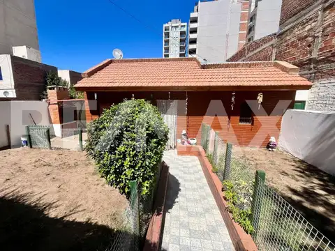 Casa 2 Dormitorios en Planta Baja - Centro Este