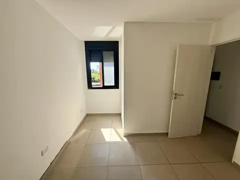 Departamento en Alquiler en Luis Agote, $ 400.000