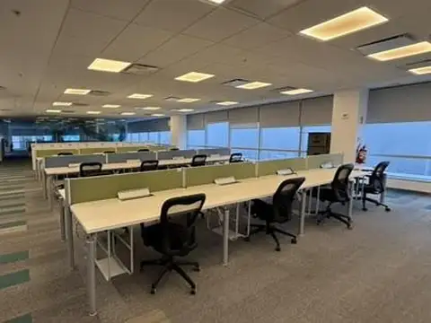 Oficina en Venta con 40 cocheras