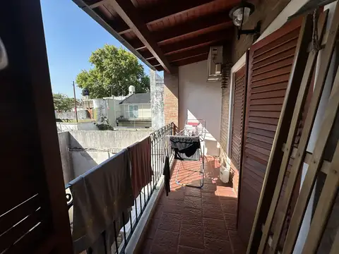 Depto Tipo Casa en Alquiler de 5 ambientes