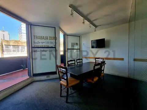 Esmeralda 300, Piso 10