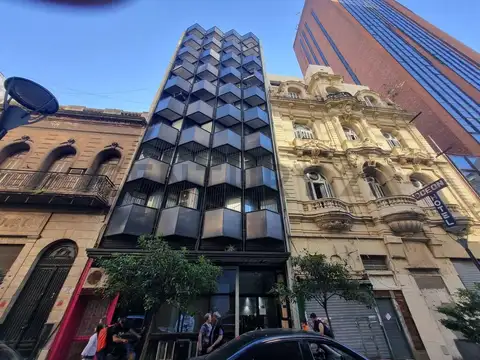 VENTA OFICINA EN MICROCENTRO – PISO 10 – LUMINOSA, FUNCIONAL Y CON EXCELENTE UBICACIÓN