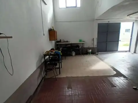 Deposito Local  En Venta En Caseros