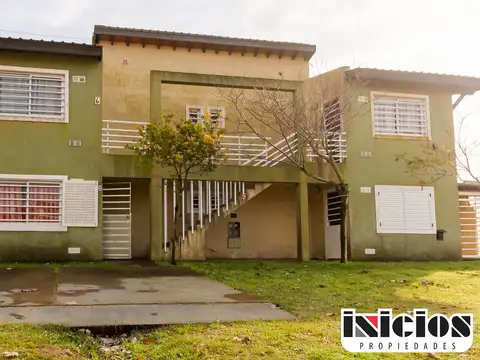 Dpto: Diag. Independencia Nº 245 - E/ Carreras y Lebensohn - El Silvio - C970