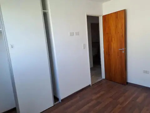 Duplex en venta dos dormitorios con cochera, complejo cerrad