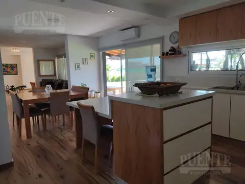 Casa en Venta de 5 dormitorios