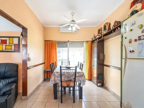 Depto Tipo Casa en Venta 40 años
