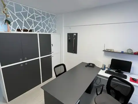 Oficina en Alquiler al Sur