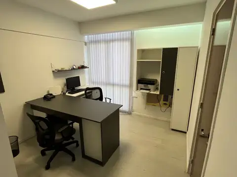 Oficina en Alquiler 25 años