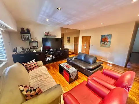 Depto Tipo Casa en Venta de 4 ambientes