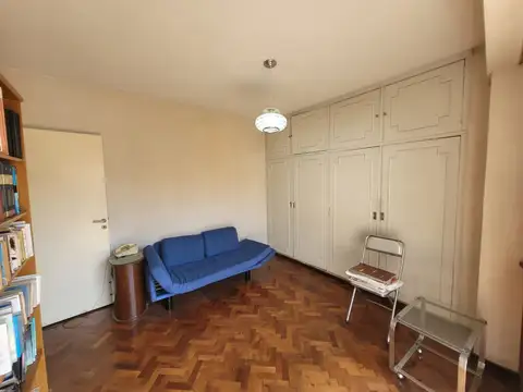 VENDE DEPARTAMENTO 4 AMBIENTES EN BALVANERA CON BALCON