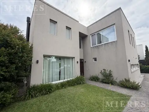 Casa en Alquiler de 4 dormitorios