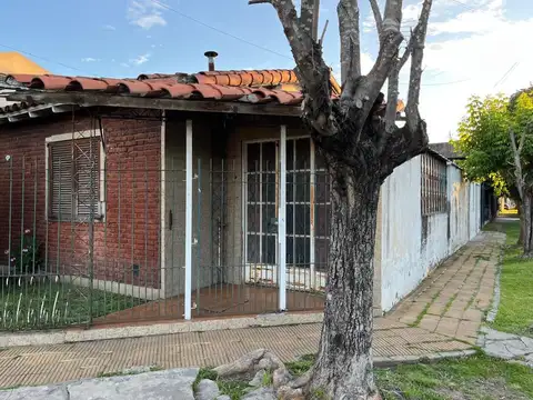 Casa en Venta en Moron, USD 59.900