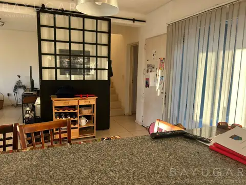 Casa 6 ambientes con 3 baños