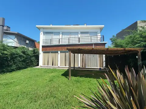 Casa en  Venta en Country Campos de Esther