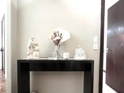 Depto Tipo Casa en Venta en Flores, USD 245.000