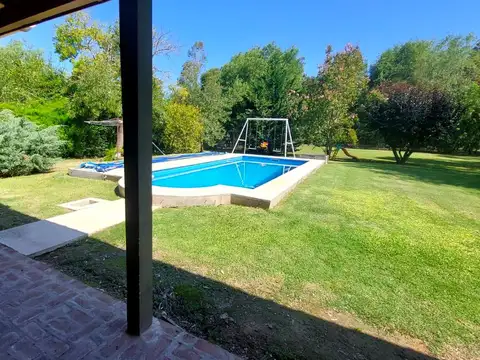 Excelente Quinta con pileta y gran parque a la venta en Abbott - Monte