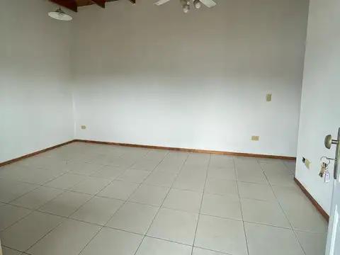 Departamento en Alquiler en Centro De Lujan, $ 480.000