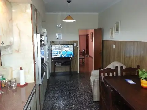 Casa en Venta en Adrogue, USD 155.000